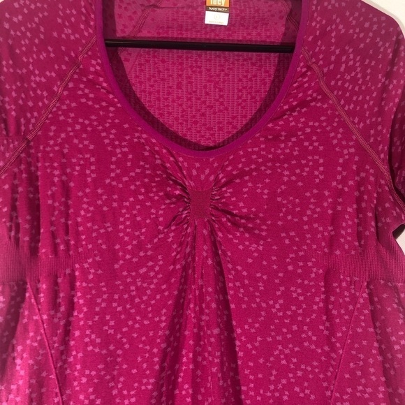 Lucy pink athletic top - Picture 2 of 7